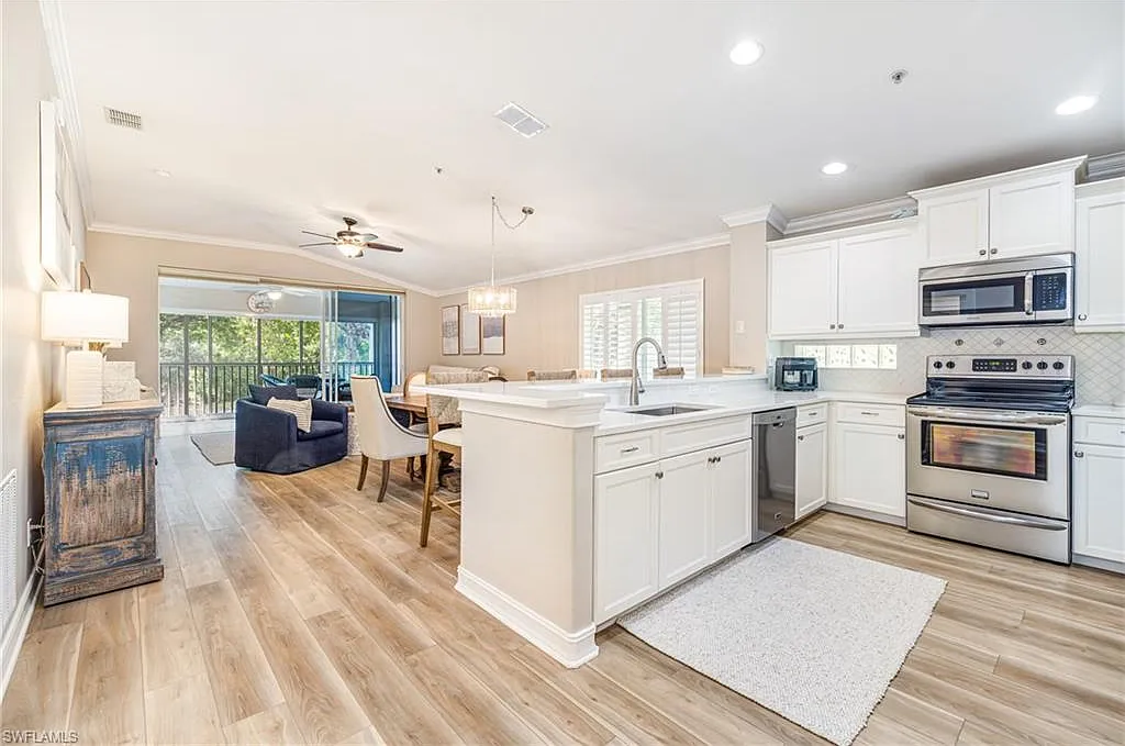 3 bed, 2.0 bath, 1340 sqft, $4,000 — Photo 1