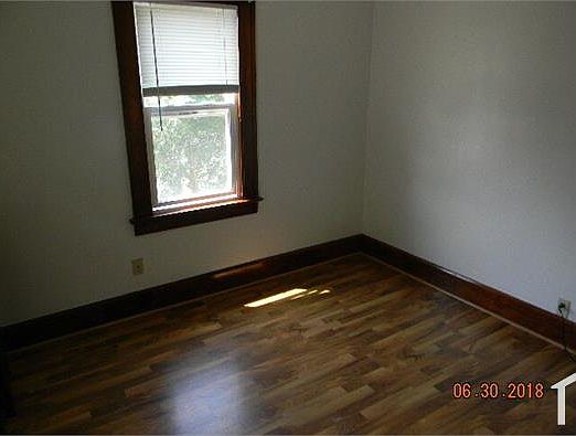 3rd image of 2111 Slauson Ave APT 4