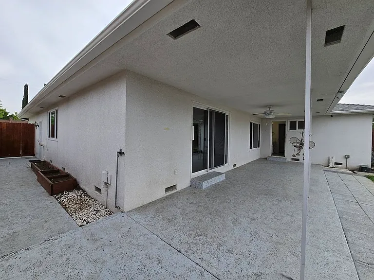 1484 E Sample Ave — Photo 51