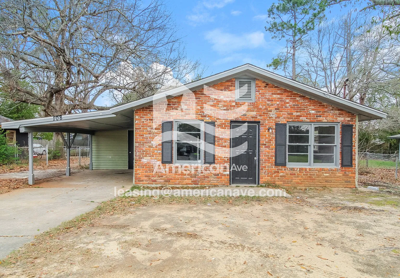 3 bed, 1.5 bath, 1070 sqft, $1,576 — Photo 1
