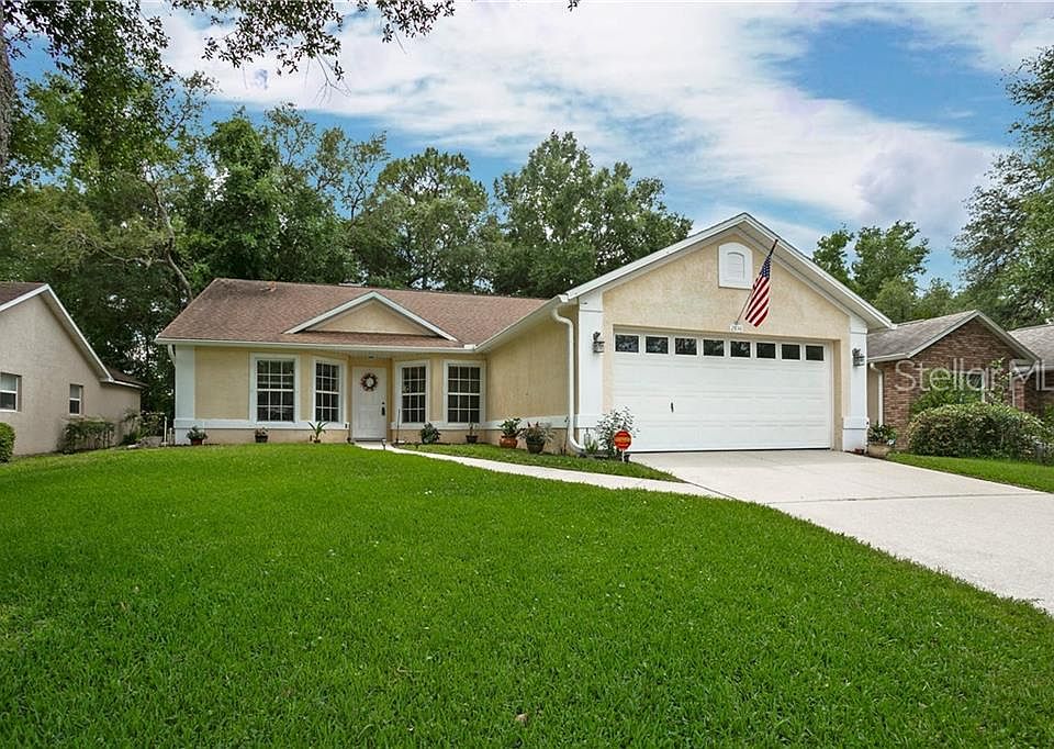1st image of 2104 Sherwood Forest Dr