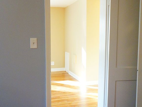 4th image of 8520 Greenwood Ave APT 3