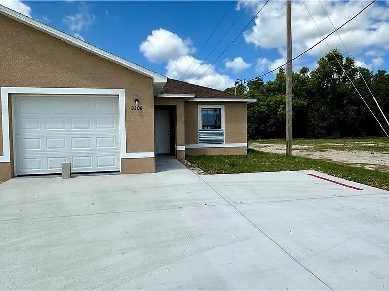 3310 NW 17th Ln — Photo 3