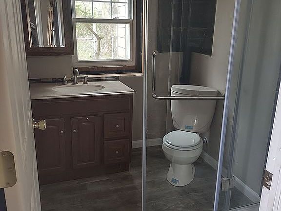 Downstairs bath in big house