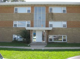901 Mannheim Rd APT 6, Bellwood, IL 60104