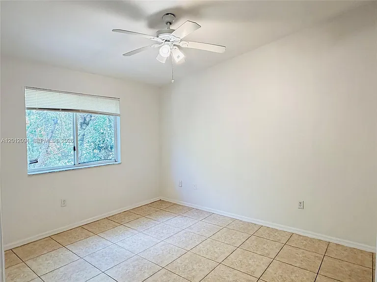 1300 SE 31st Ct #201-36 — Photo 4