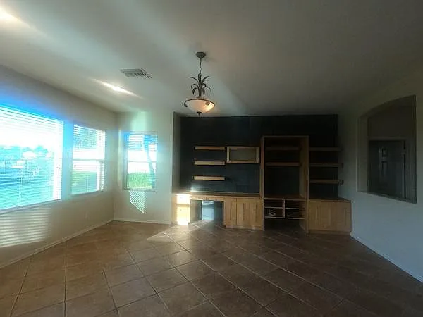 1513 Carmel Ave — Photo 10