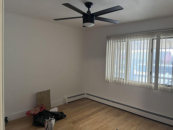 4th image of 139 Bionia Ave #1