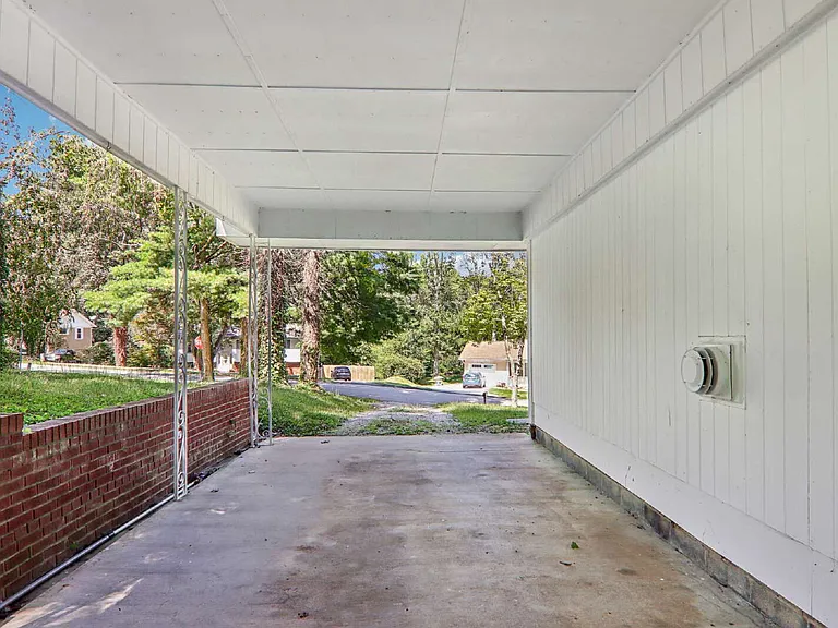 325 Comet Dr — Photo 31