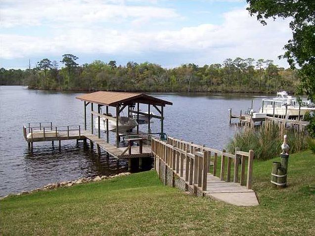 1st image of 1011 Lake Dr