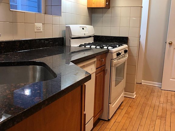 2nd image of 3219 N Lawndale Ave Floor 2