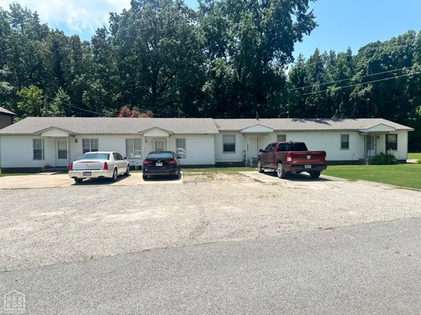 2215 Hurst Ln, Jonesboro, AR 72404