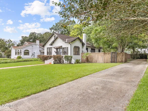 109 N Henry St, Abbeville, LA 70510