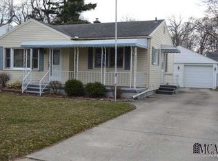 35 Stanford Dr, Monroe, MI 48162