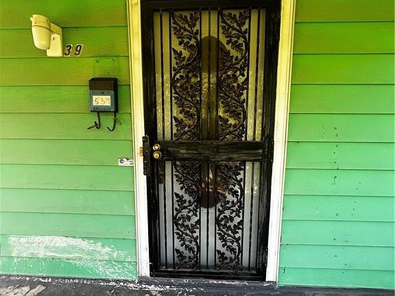 3rd image of 539 Greeley Ave