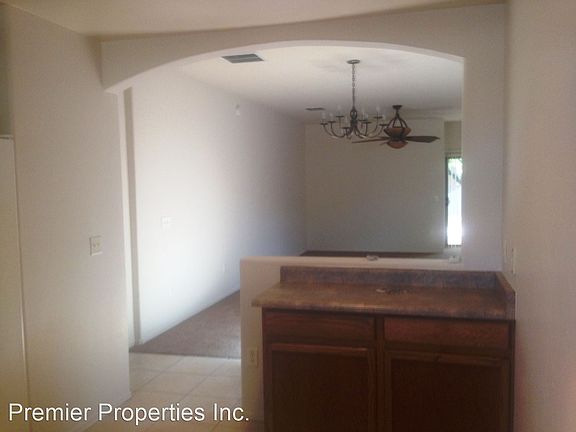 4th image of 323 E Calle Mingo