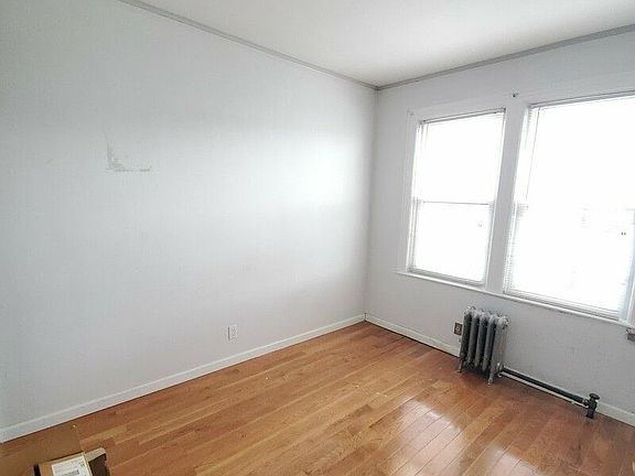 3rd image of 2813 48th St #2A