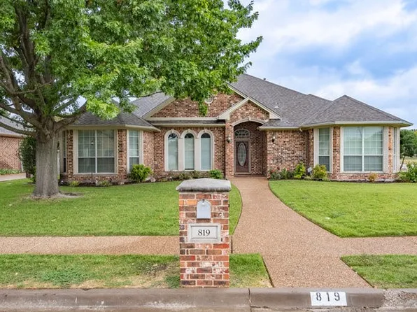 819 Amherst Dr, Waxahachie, TX 75165