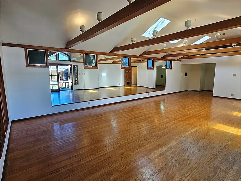 12627 Manor Dr — Photo 38