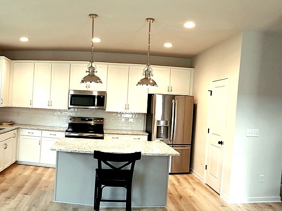5th image of 8443 Villetta Pointe Ln #8443
