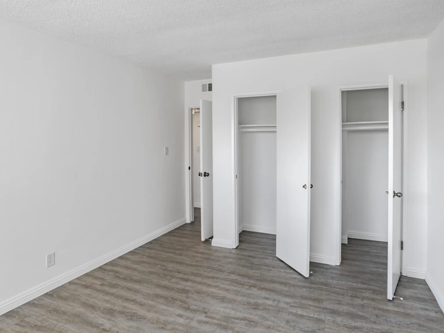 11692 Chenault Street — Photo 3