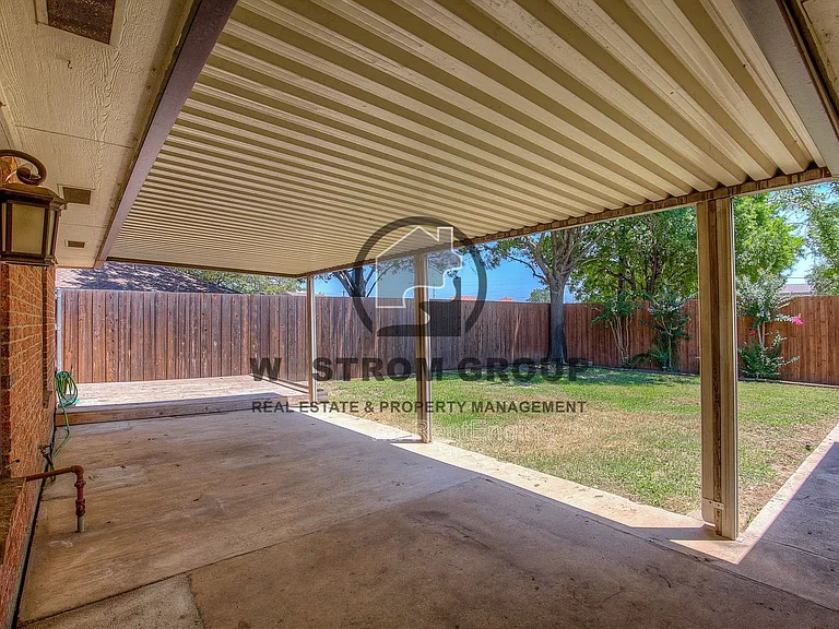 1642 Belltower Dr — Photo 36