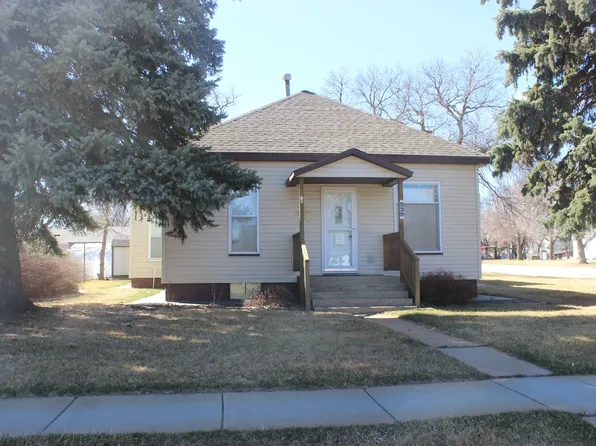 539 N 9th Ave, Broken Bow, NE 68822