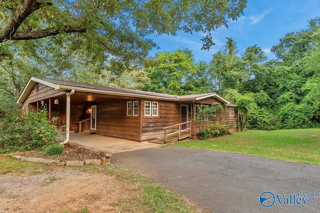 415 Childress Dr, Scottsboro, AL 35769 MLS 1836452 Zillow