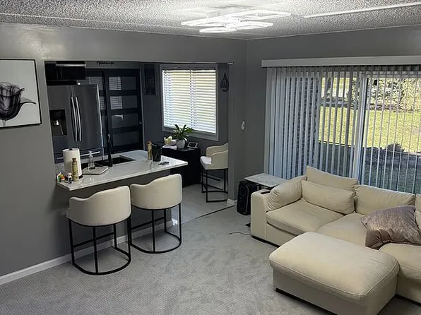 9870 Cordoba Ct APT 1B, Orland Park, IL 60462