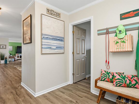 4th image of 404 76th Ave N APT Ph-2