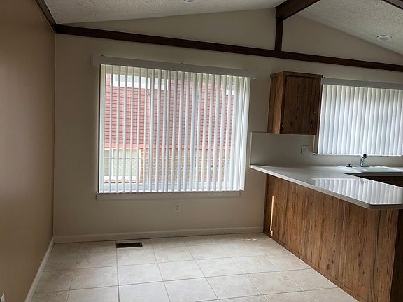 Spacious eating area