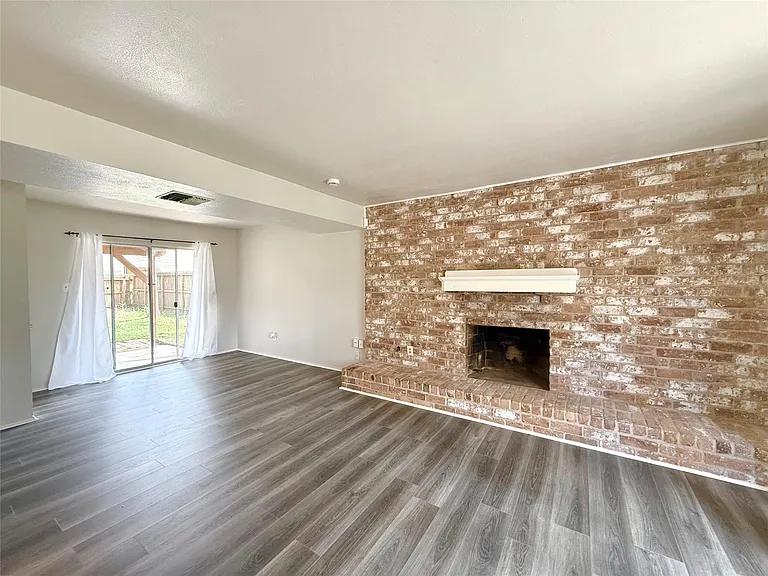 2334 Trailing Vine Rd — Photo 11