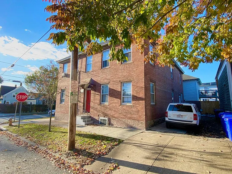 31 Constitution St #1E — Photo 2