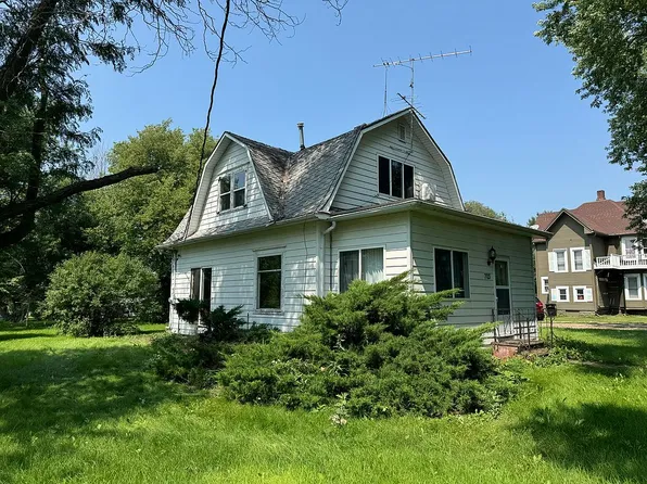 703 East St, Spencer, SD 57374