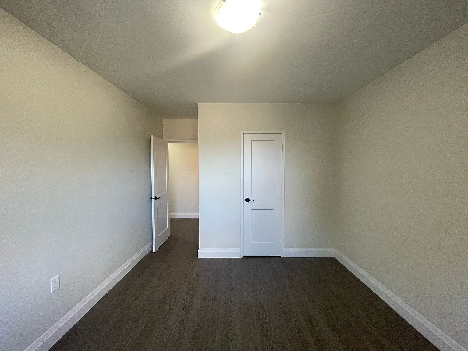 337 East 42nd St — Photo 2