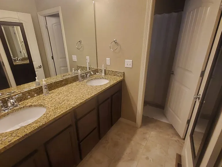 5635 Osbourne Dr — Photo 16
