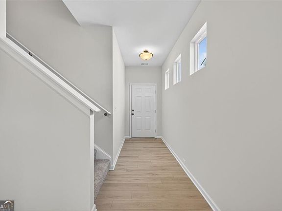 4th image of 84 Jacobs Farm Ln #34