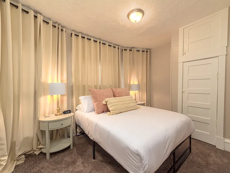 2219 W Broadway Ave #4 — Photo 17