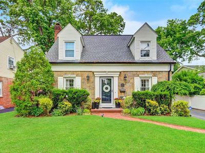 14 Winfield Place, Malverne, NY, 11565