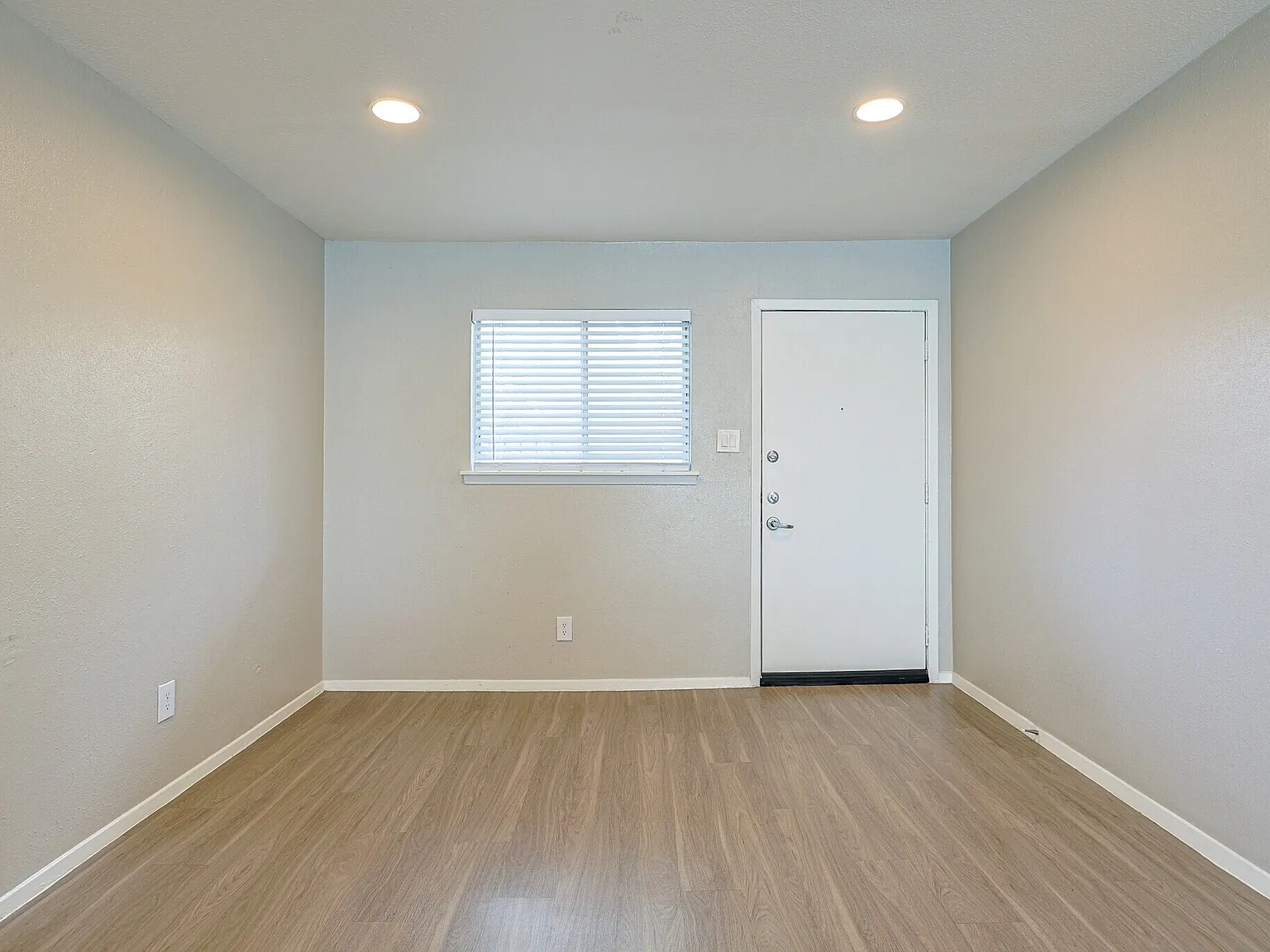 1 bed, 650 sqft, $1,050 — Photo 2