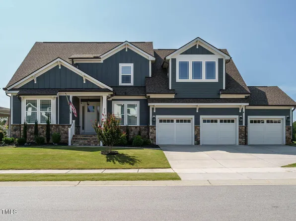 408 Chickasaw Plum Dr, Holly Springs, NC 27540