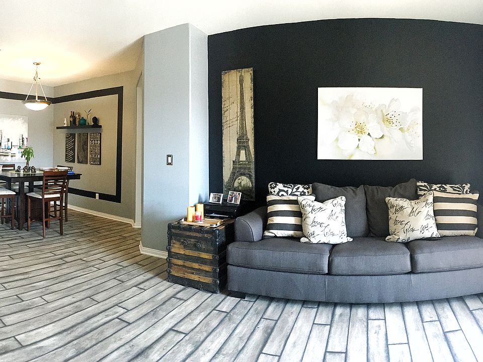 Huge living & dining space