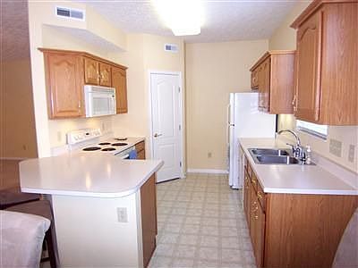 4th image of 786 S Meadow Cir