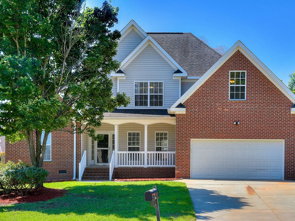 1st image of 904 McMillan Cir