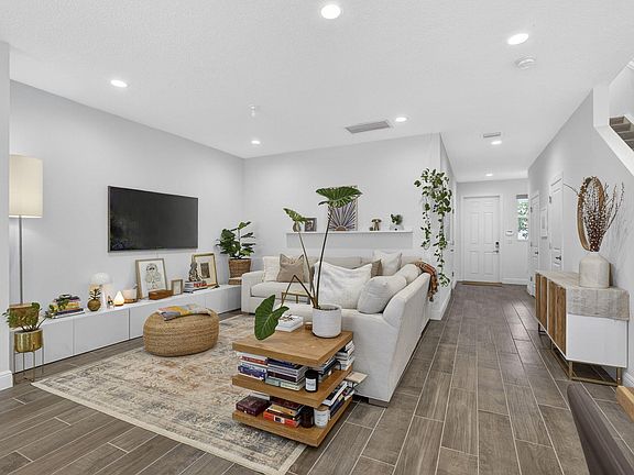 4th image of 1825 Sandpiper Pointe Place #1825