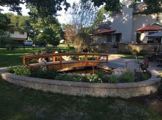 24 Oak Hill Dr, Oswego, IL 60543