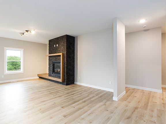 5th image of 249 Saddle Ridge Ln