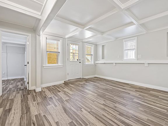 2nd image of 1727 Edgemont St #1