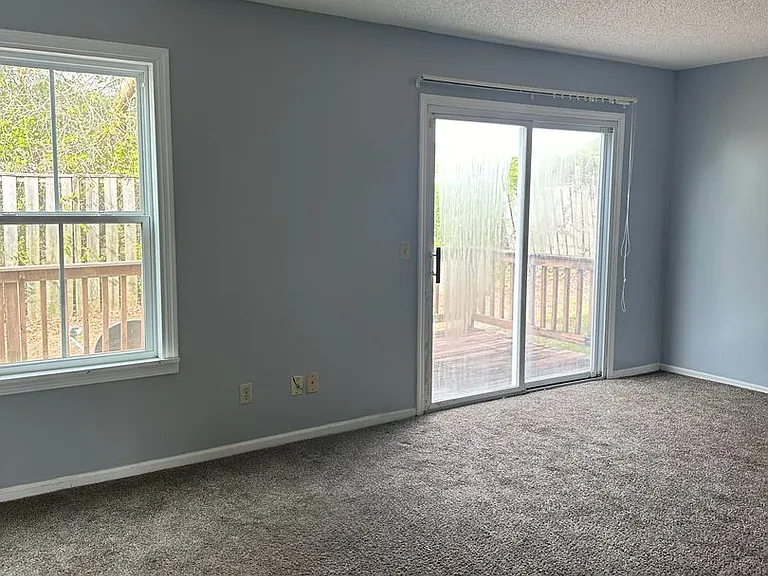912 Pineland Ave #23 — Photo 9