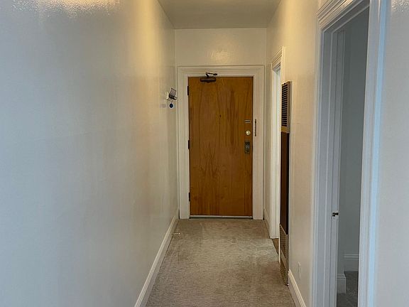 4th image of 1435 Eddy St APT 3